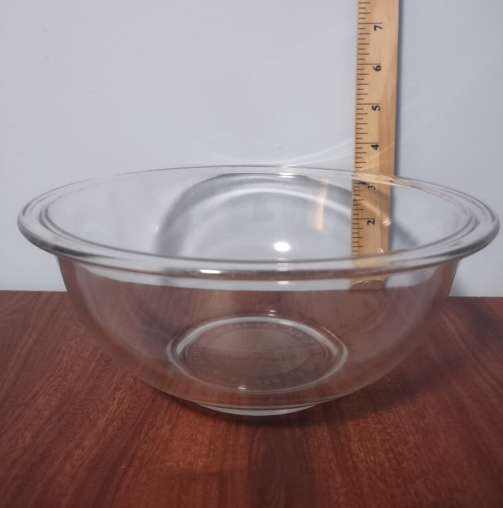 Vintage PYREX Clear Bowl With Flat Rim # 323